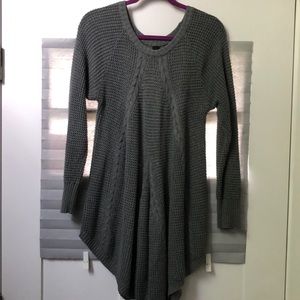 Agnes & Dora Grey sz M woman’s cable sweater